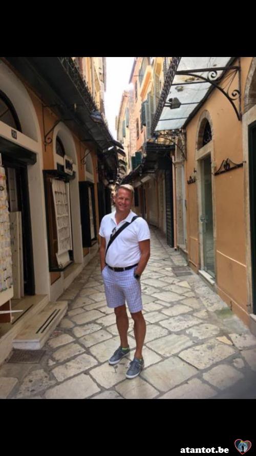 michael826 - date a Belgian, 100% free michael826