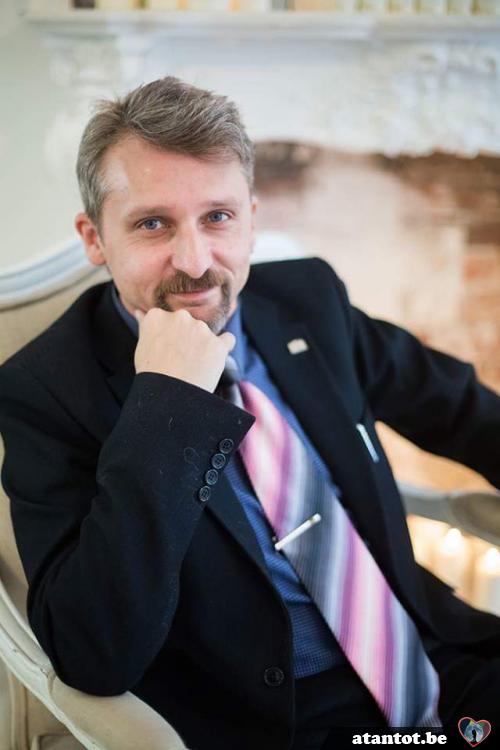 larry81 - date a Belgian, 100% free larry81