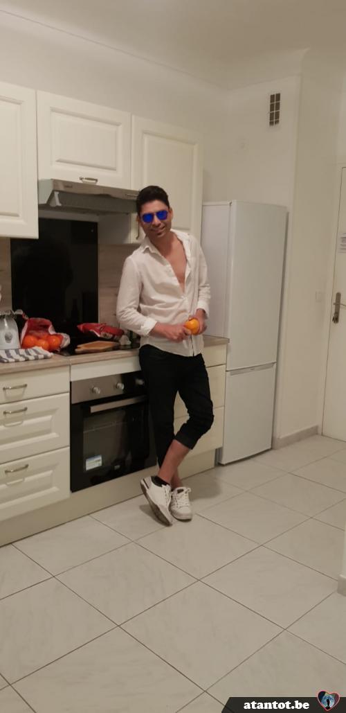 ak883 - date a Belgian, 100% free ak883