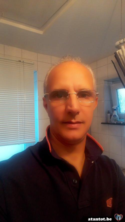 apache - date a Belgian, 100% free apache