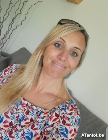 coralie32 - date a Belgian, 100% free coralie32