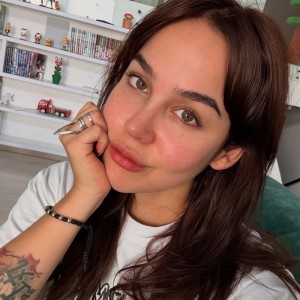 ViolletaCharm truffatore e profilo falso vietati atantot.be